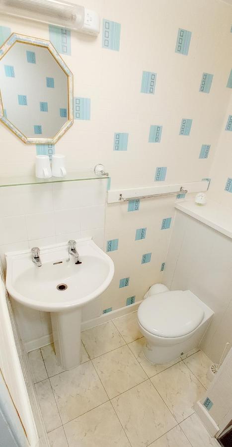 Lily Hotel Blackpool Esterno foto