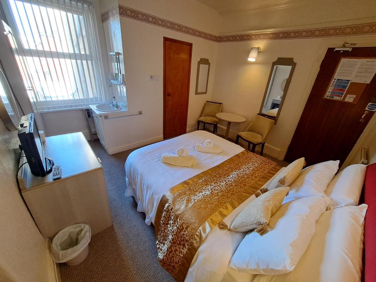 Lily Hotel Blackpool Esterno foto